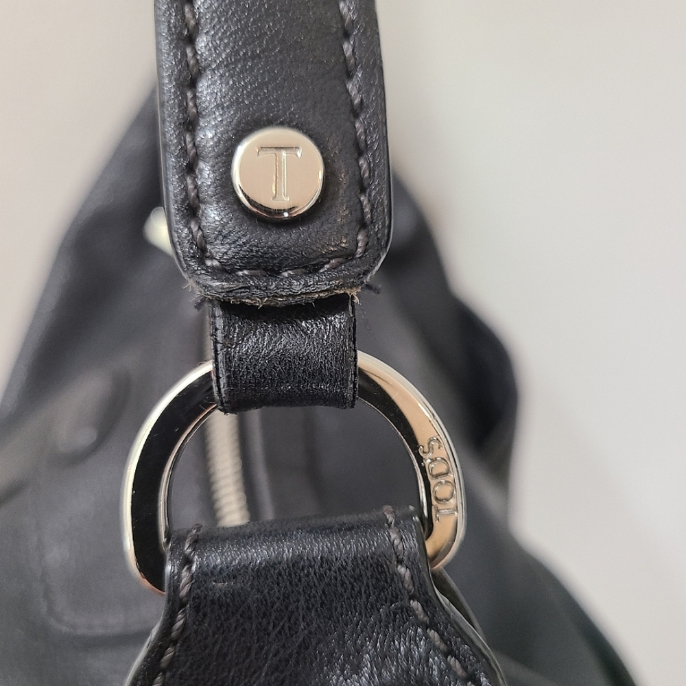 TOD'S Black Miky Genuine Leather Shoulder Bag Handcrafted in Italy - Picture 11 of 16